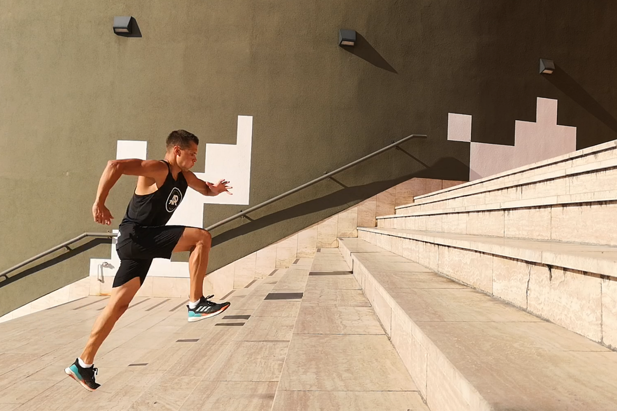 Dobd fel a futóedzést lépcsőzéssel + videó