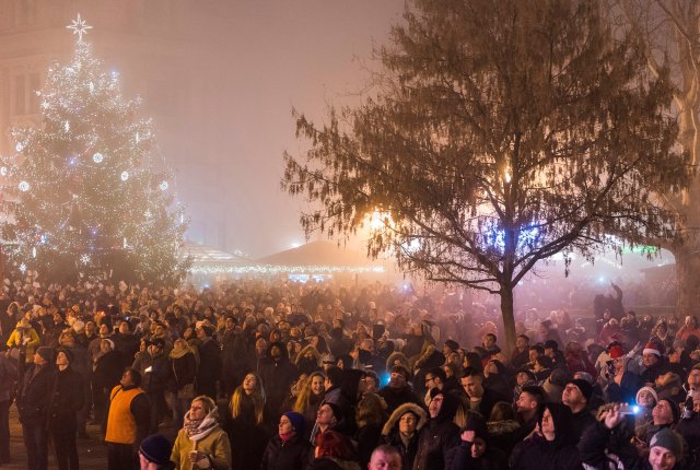 Így köszöntötte Magyarország az új évet